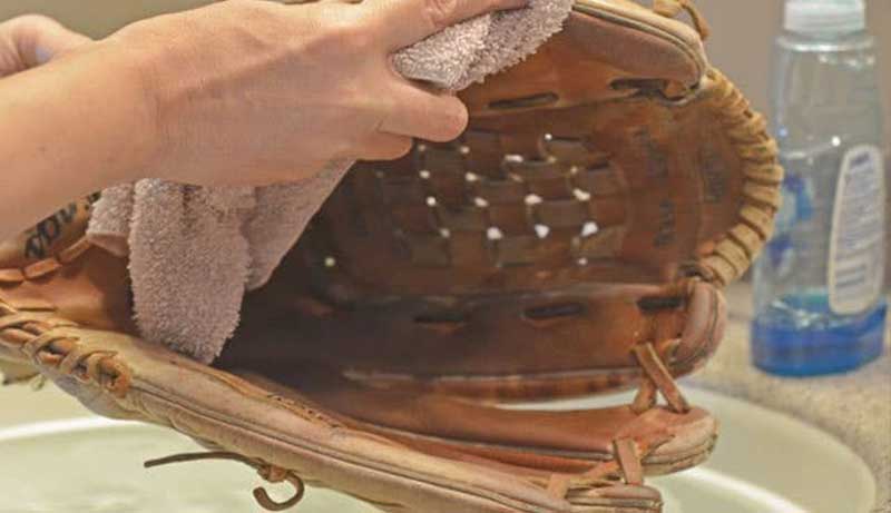 Clean the Inside of a Baseball Glove